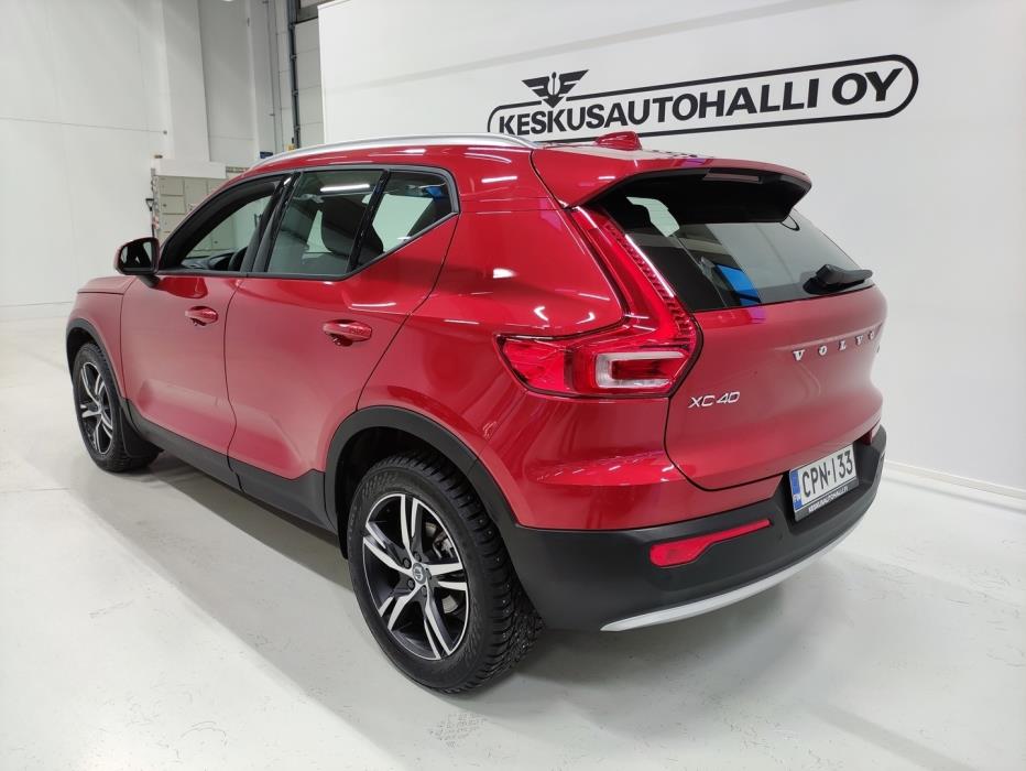 VOLVO XC40 2021