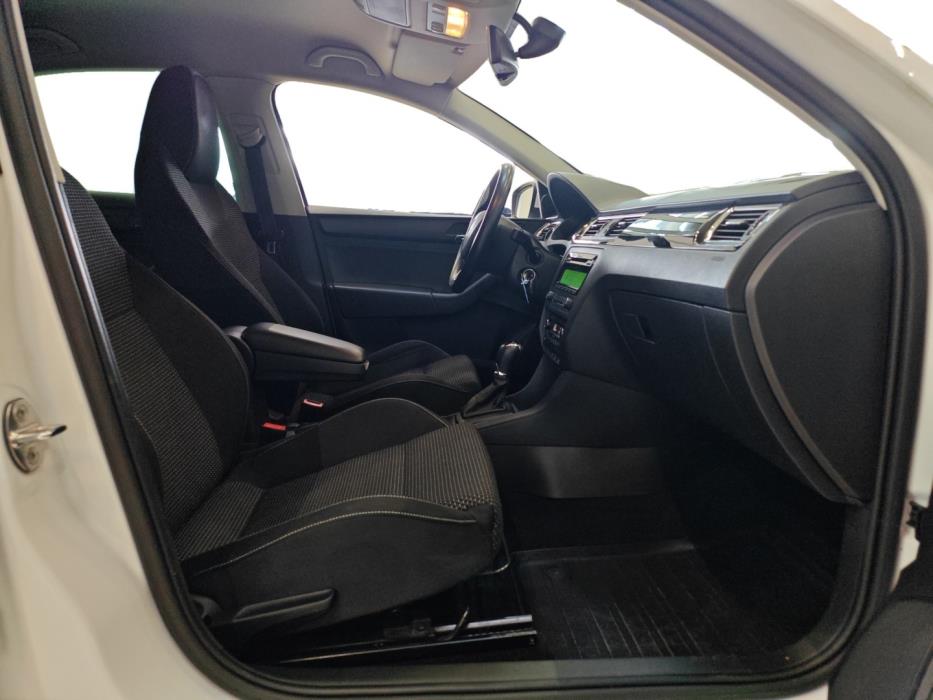 SKODA Rapid 2015