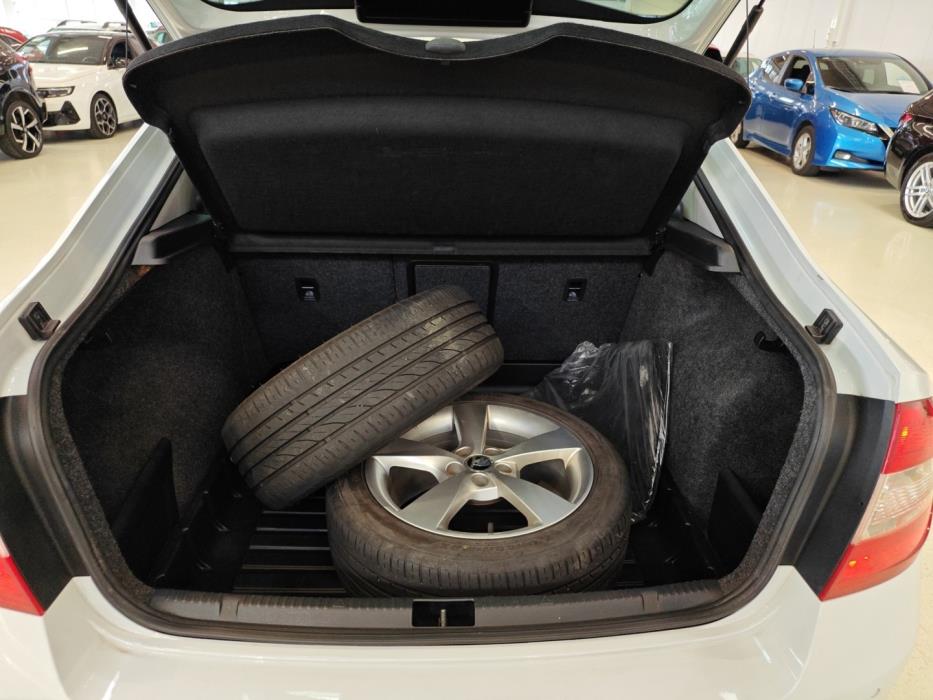 SKODA Rapid 2015