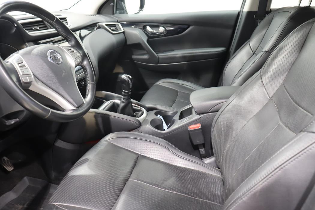 NISSAN Qashqai 2017