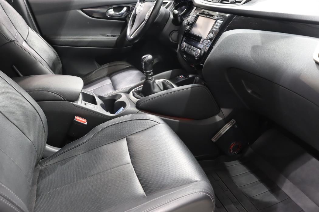 NISSAN Qashqai 2017