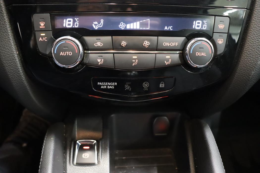 NISSAN Qashqai 2017