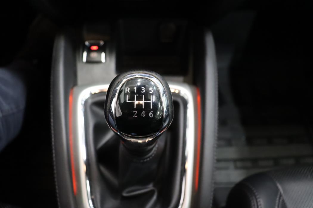 NISSAN Qashqai 2017