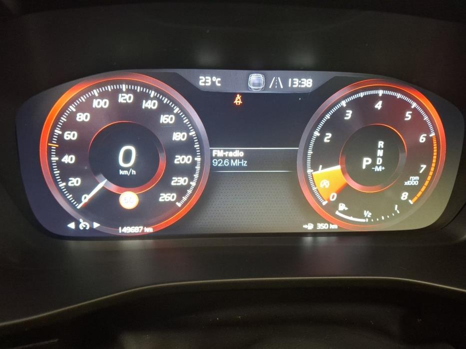 VOLVO XC40 2021