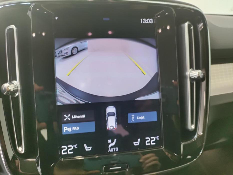 VOLVO XC40 2021