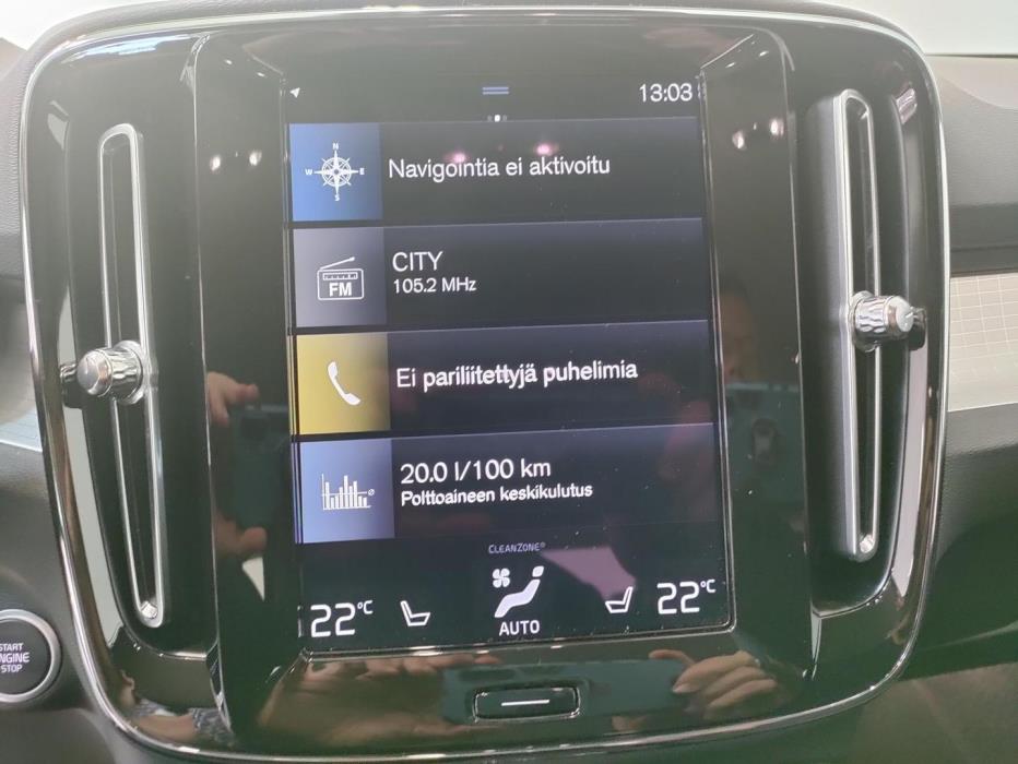 VOLVO XC40 2021