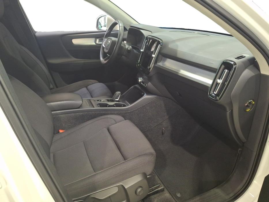 VOLVO XC40 2021