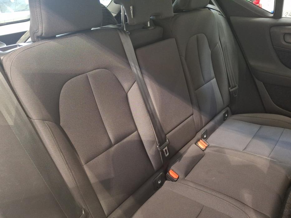 VOLVO XC40 2021