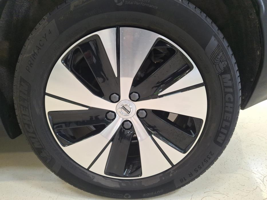 VOLVO XC40 2021