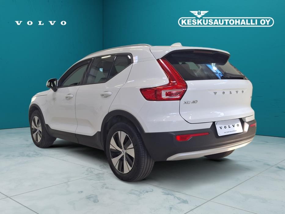 VOLVO XC40 2021