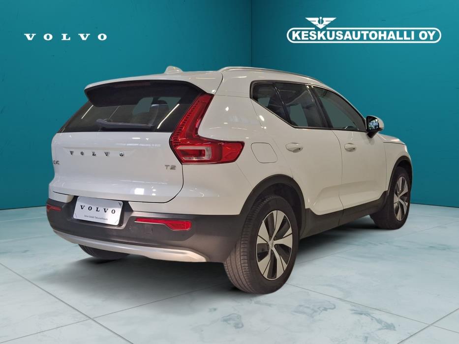 VOLVO XC40 2021
