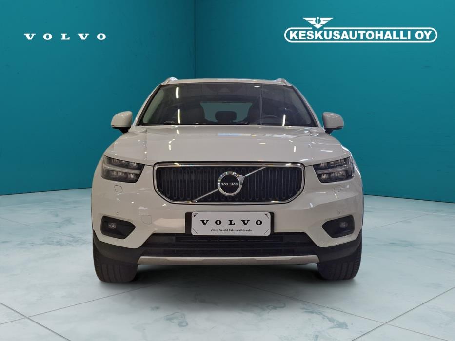 VOLVO XC40 2021