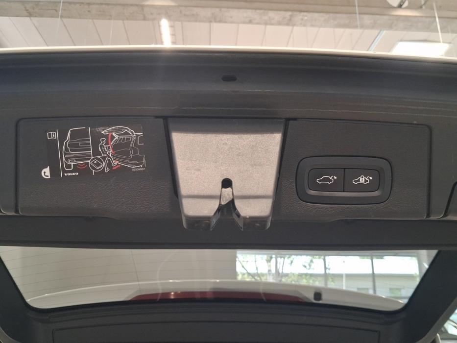 VOLVO XC60 2020