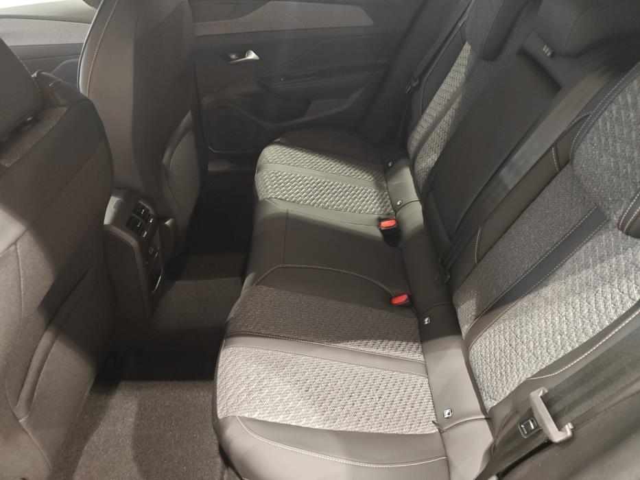 PEUGEOT 408 2026