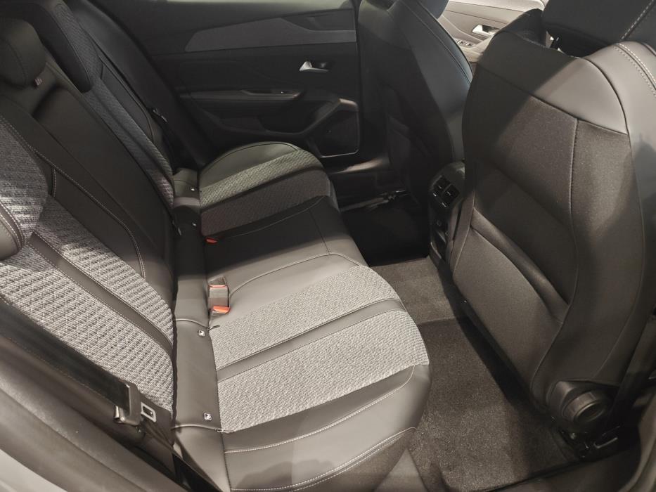 PEUGEOT 408 2026