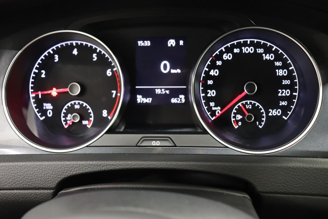 VOLKSWAGEN Golf 2018