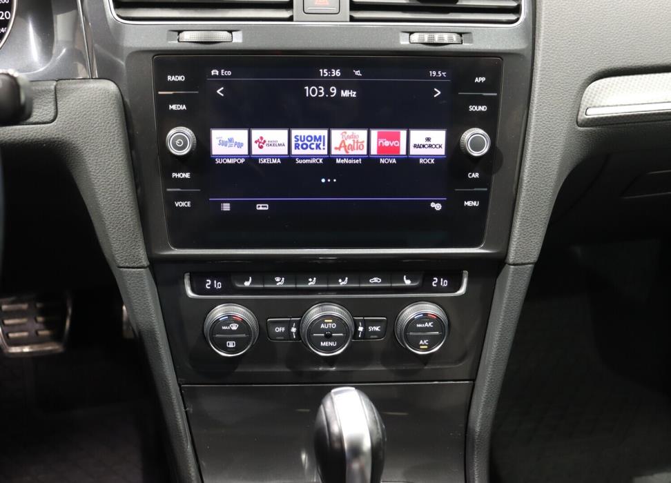 VOLKSWAGEN Golf 2018