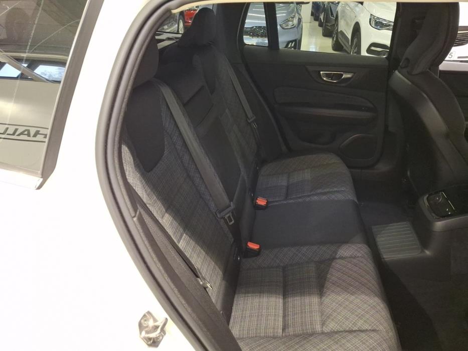 VOLVO V60 2022