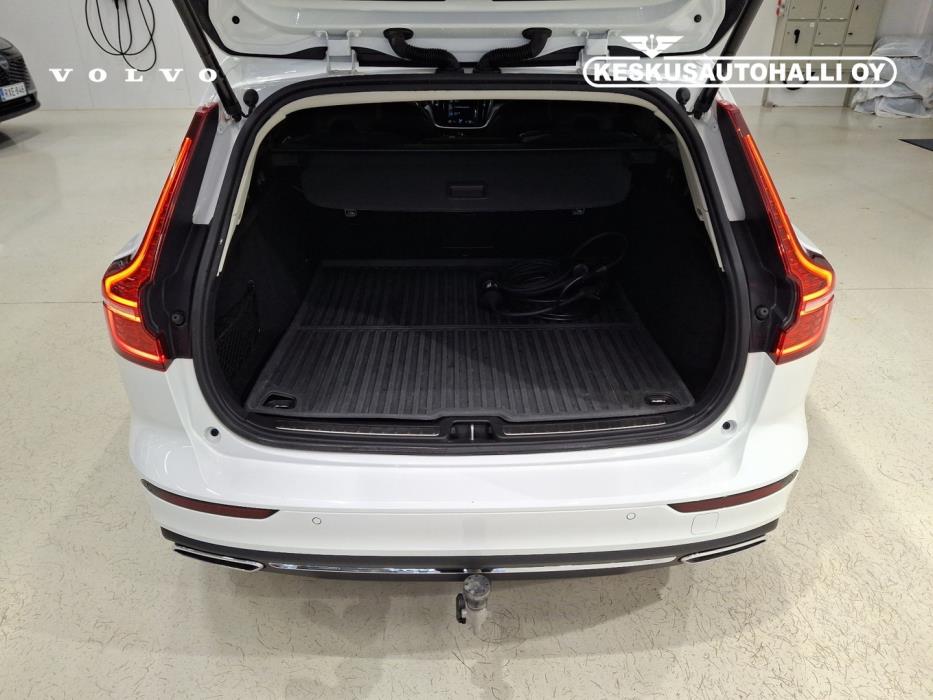 VOLVO V60 2022