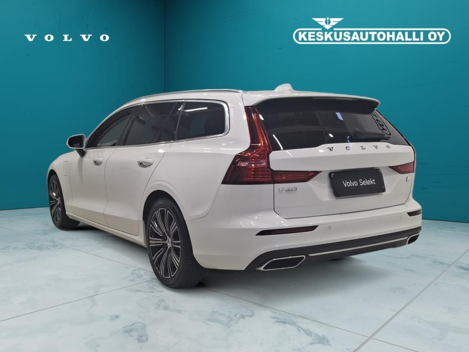 VOLVO V60 2022