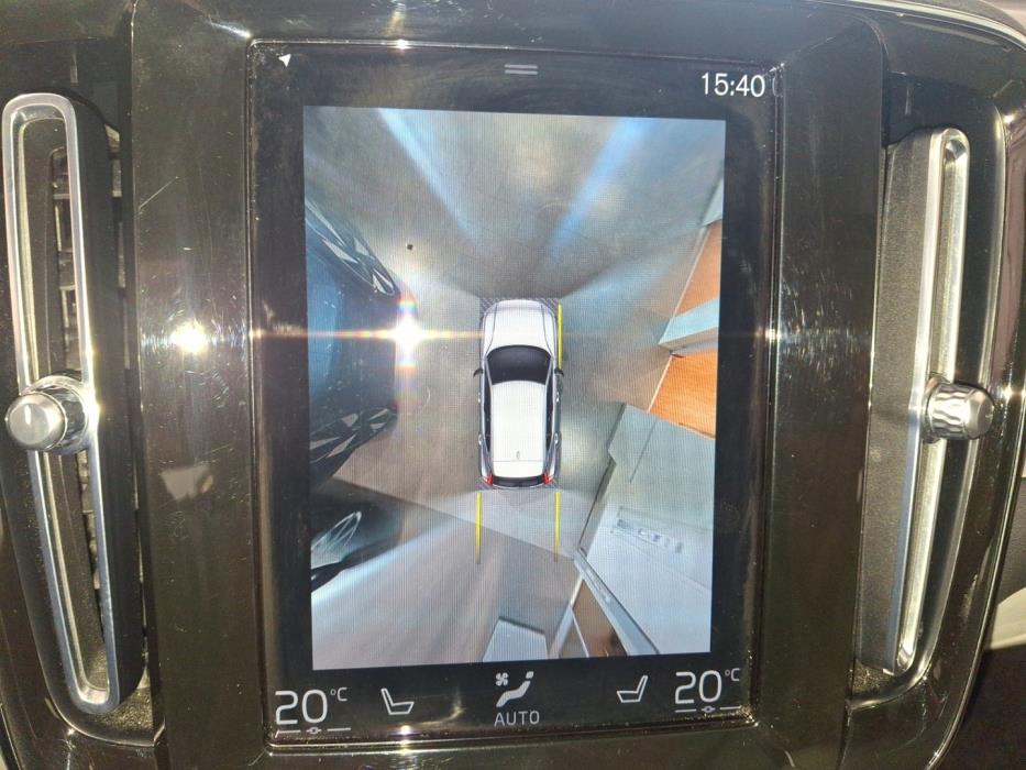 VOLVO XC40 2021