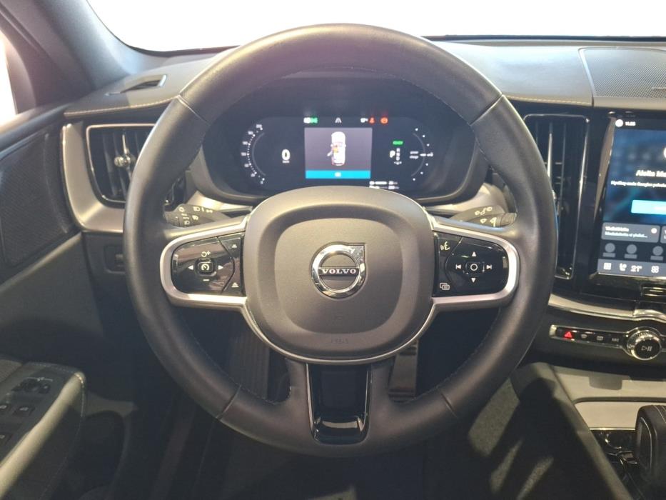 VOLVO XC60 2022