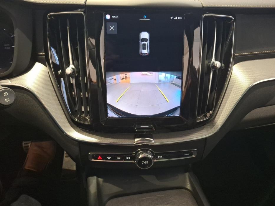 VOLVO XC60 2022