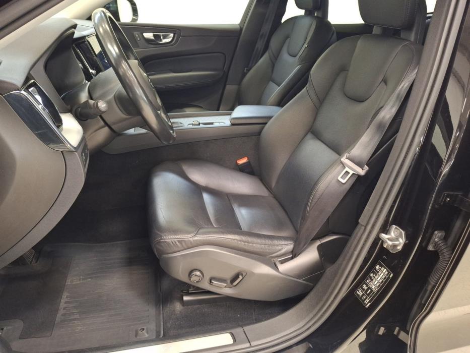 VOLVO XC60 2018