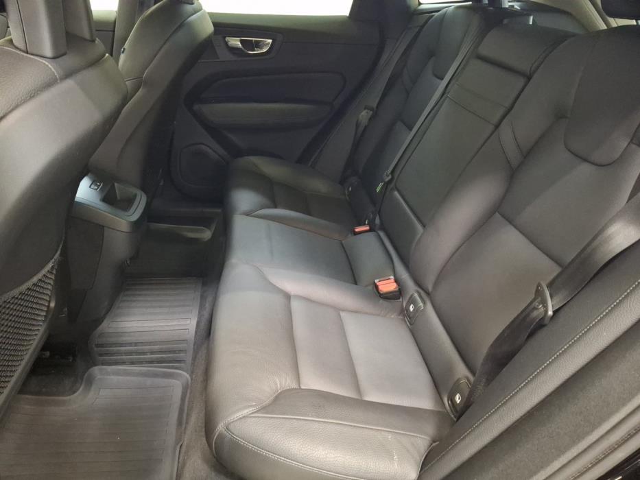 VOLVO XC60 2018