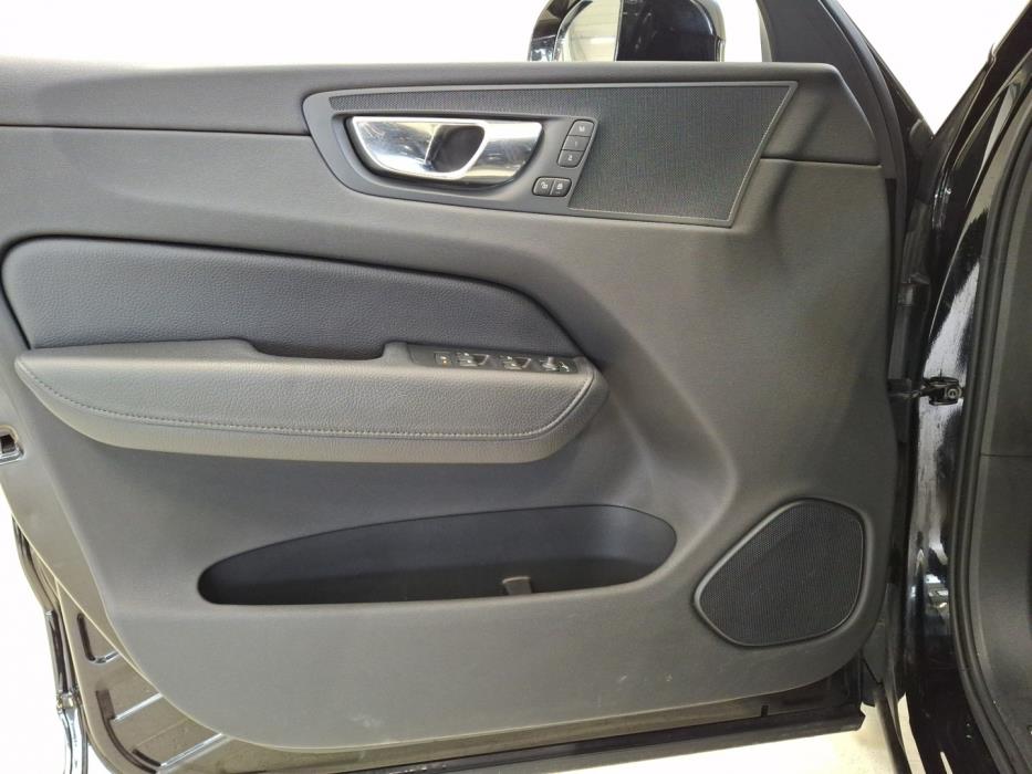 VOLVO XC60 2018
