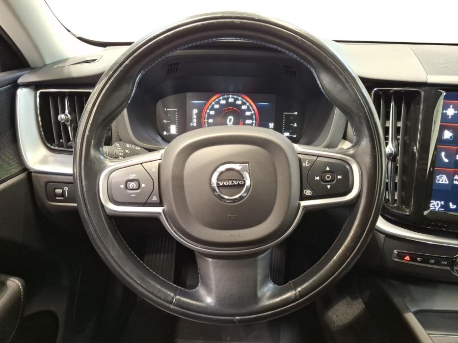 VOLVO XC60 2018