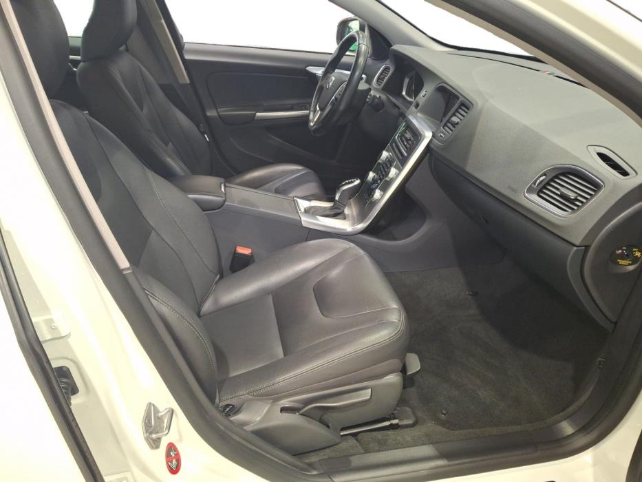 VOLVO V60 2018