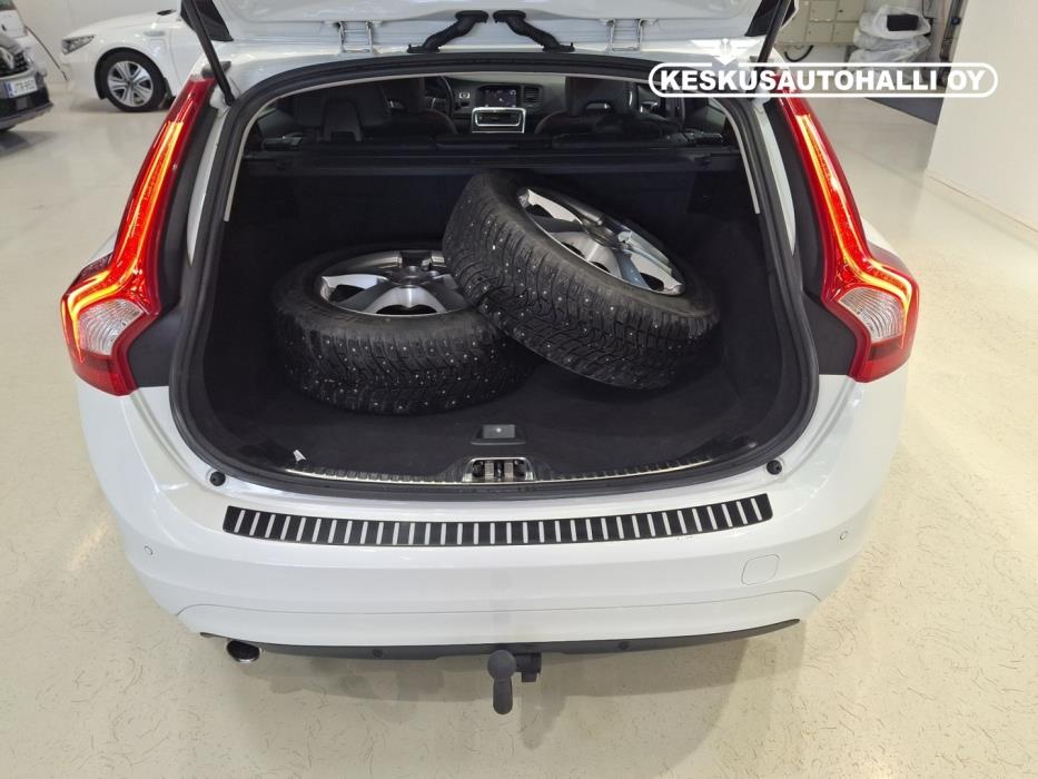 VOLVO V60 2018