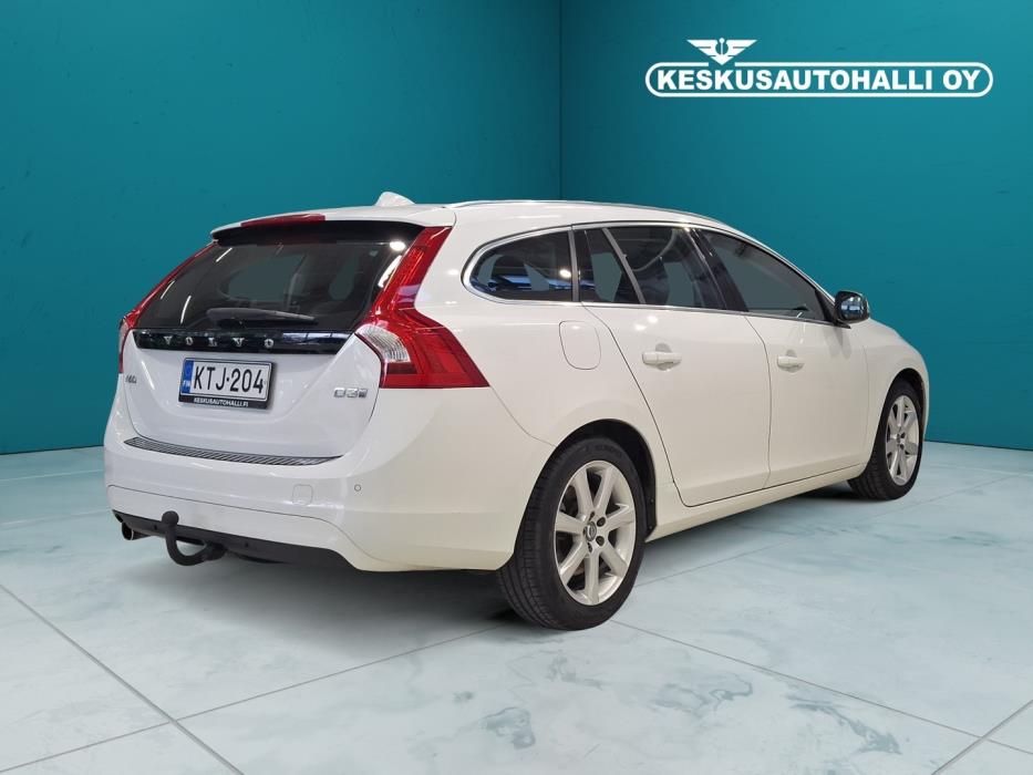 VOLVO V60 2018