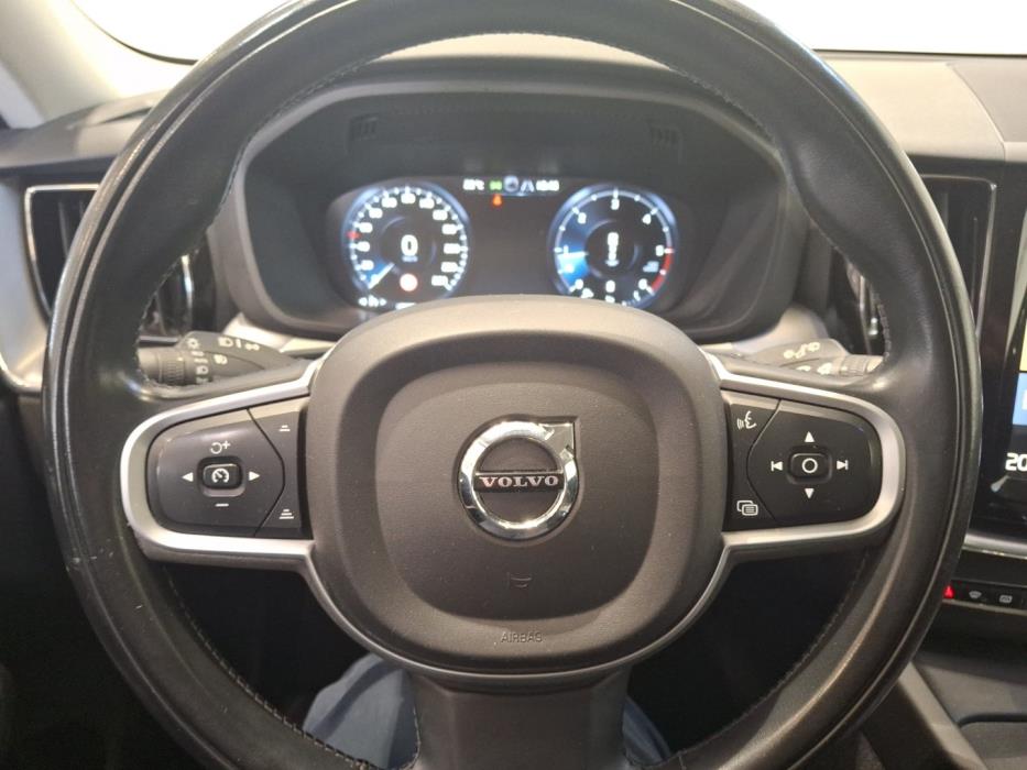 VOLVO XC60 2021