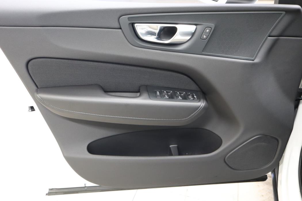 VOLVO XC60 2021