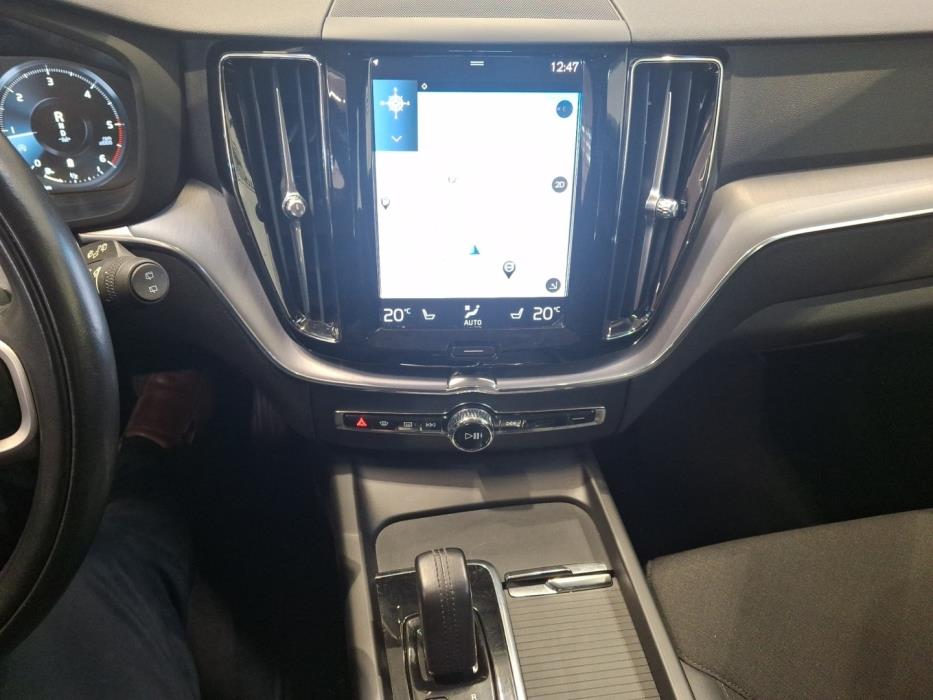VOLVO XC60 2021