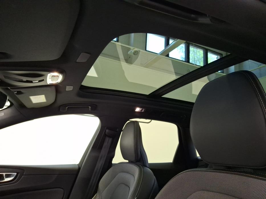 VOLVO XC60 2021