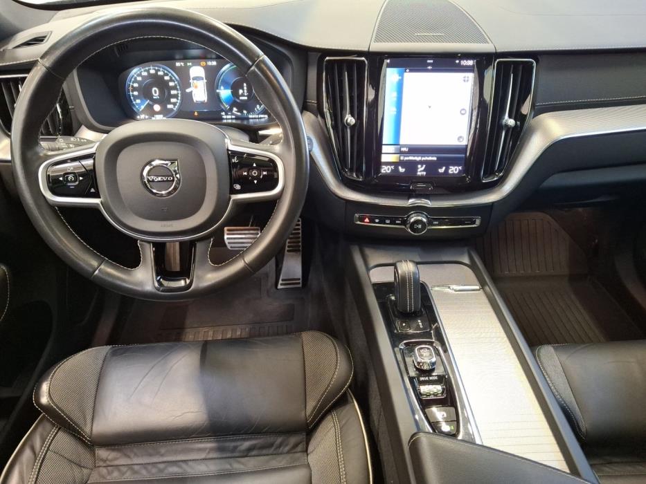 VOLVO XC60 2021