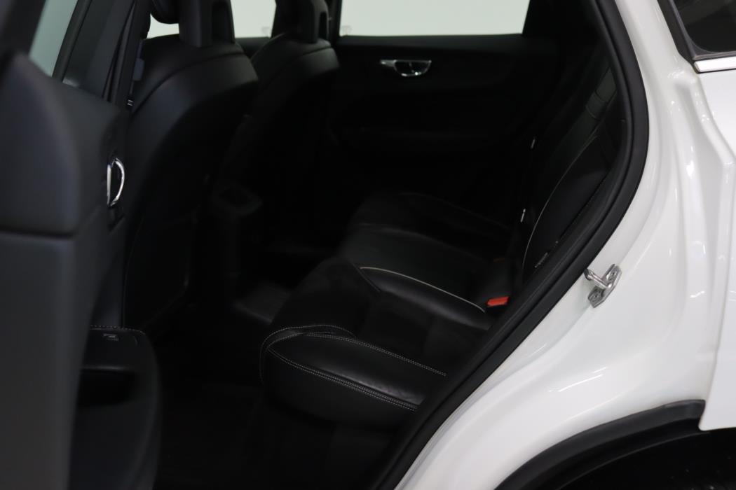 VOLVO XC60 2018
