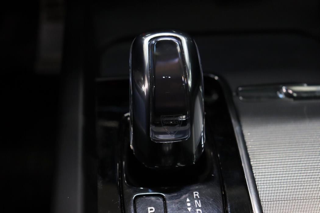 VOLVO XC60 2018