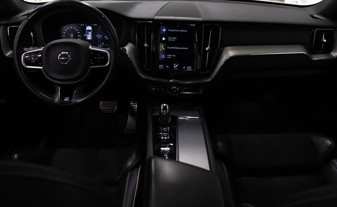 VOLVO XC60 2018