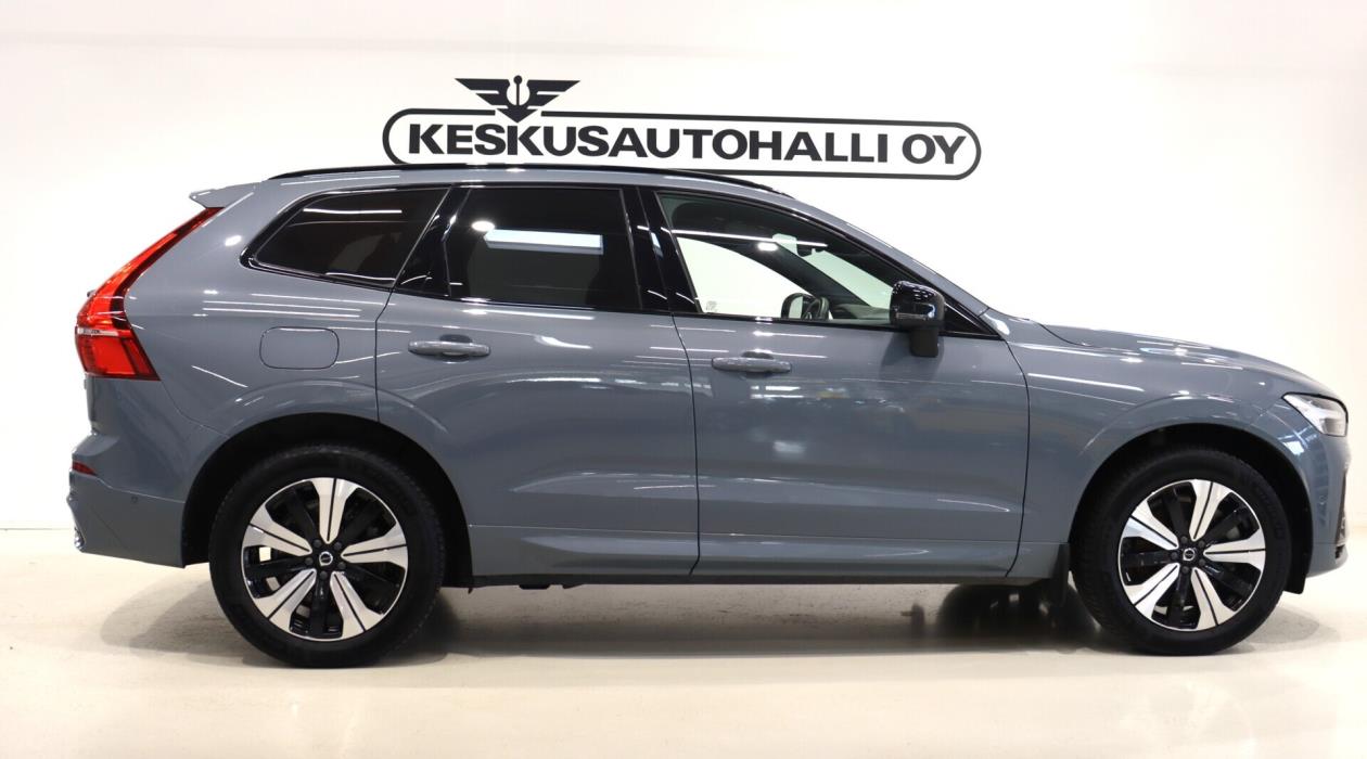 VOLVO XC60 2023