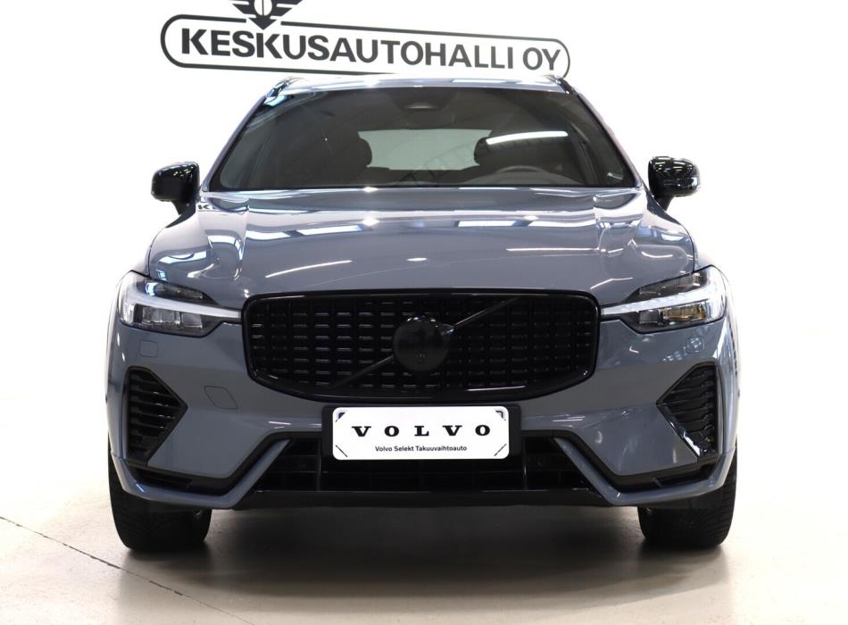 VOLVO XC60 2023