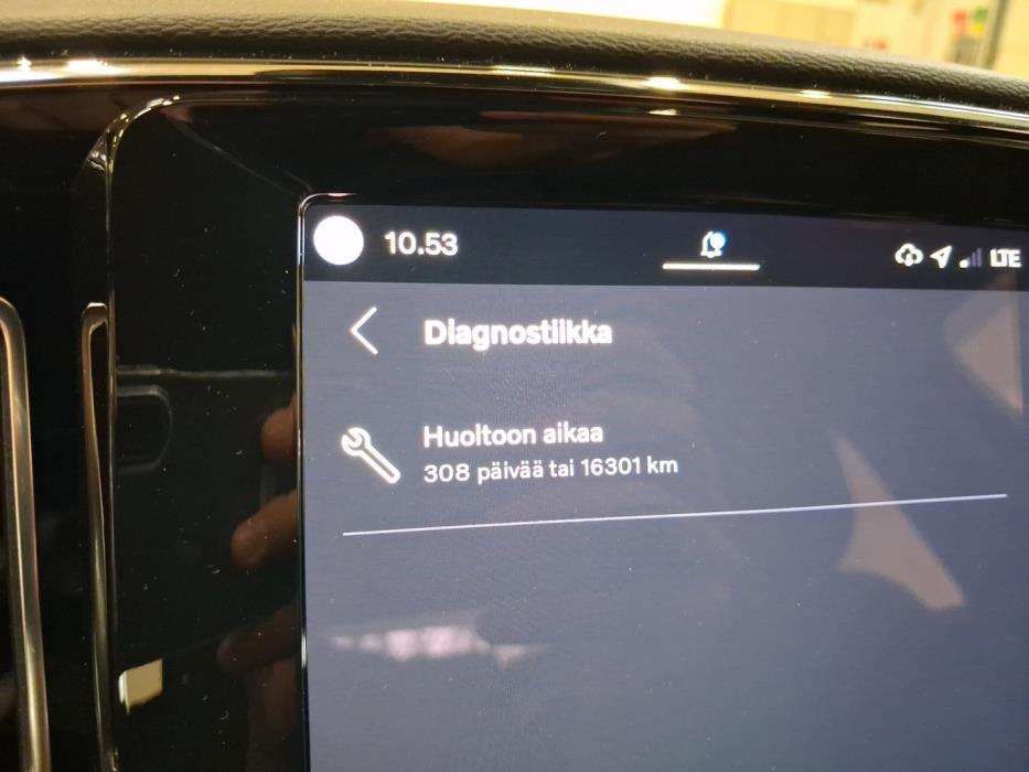 VOLVO XC40 2023