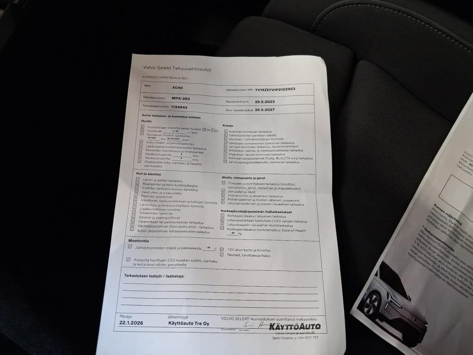 VOLVO XC40 2023