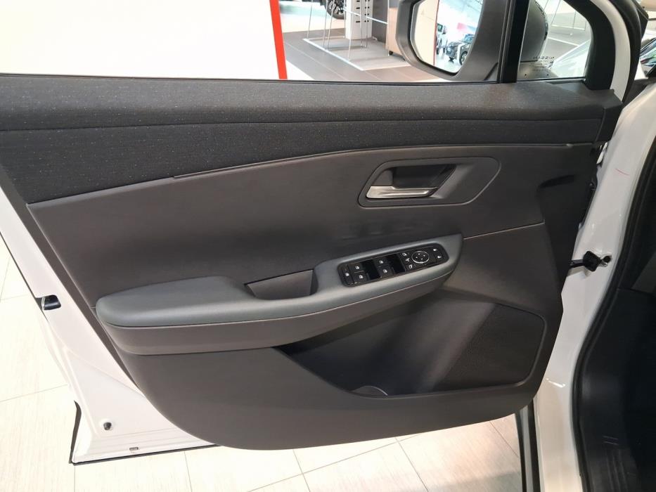 NISSAN Leaf 2026