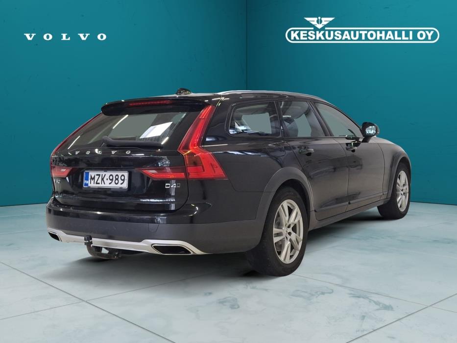 VOLVO V90 Cross Country 2019