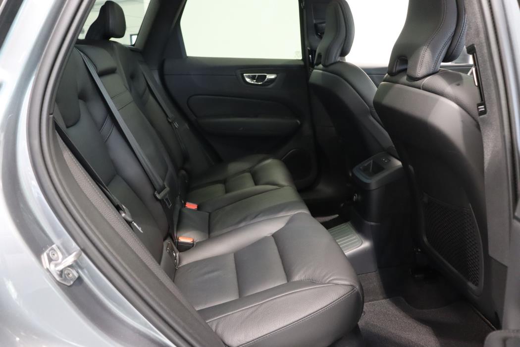 VOLVO XC60 2021