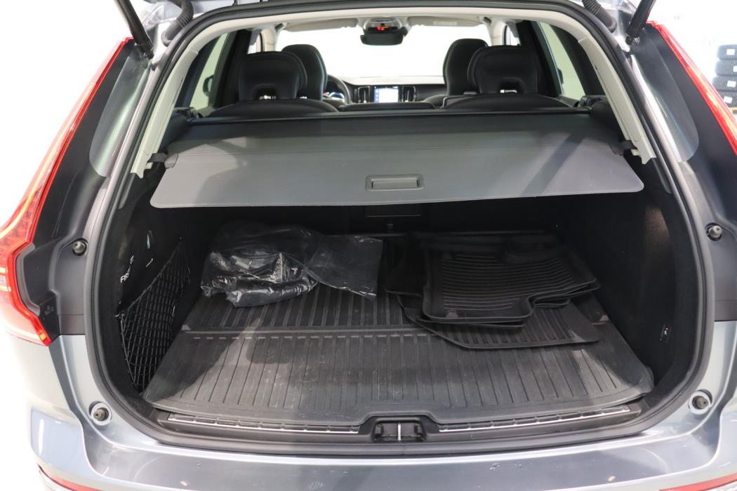 VOLVO XC60 2021